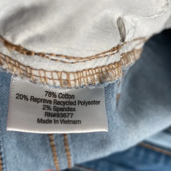 JEANS by St. John’s Bay in light blue denim, women’s size 12 - Picture 4 of 5